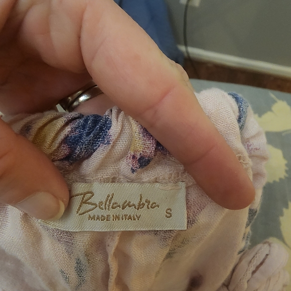 Pink linen dress with abstract prints, ties on size at neck. - Picture 3 of 3